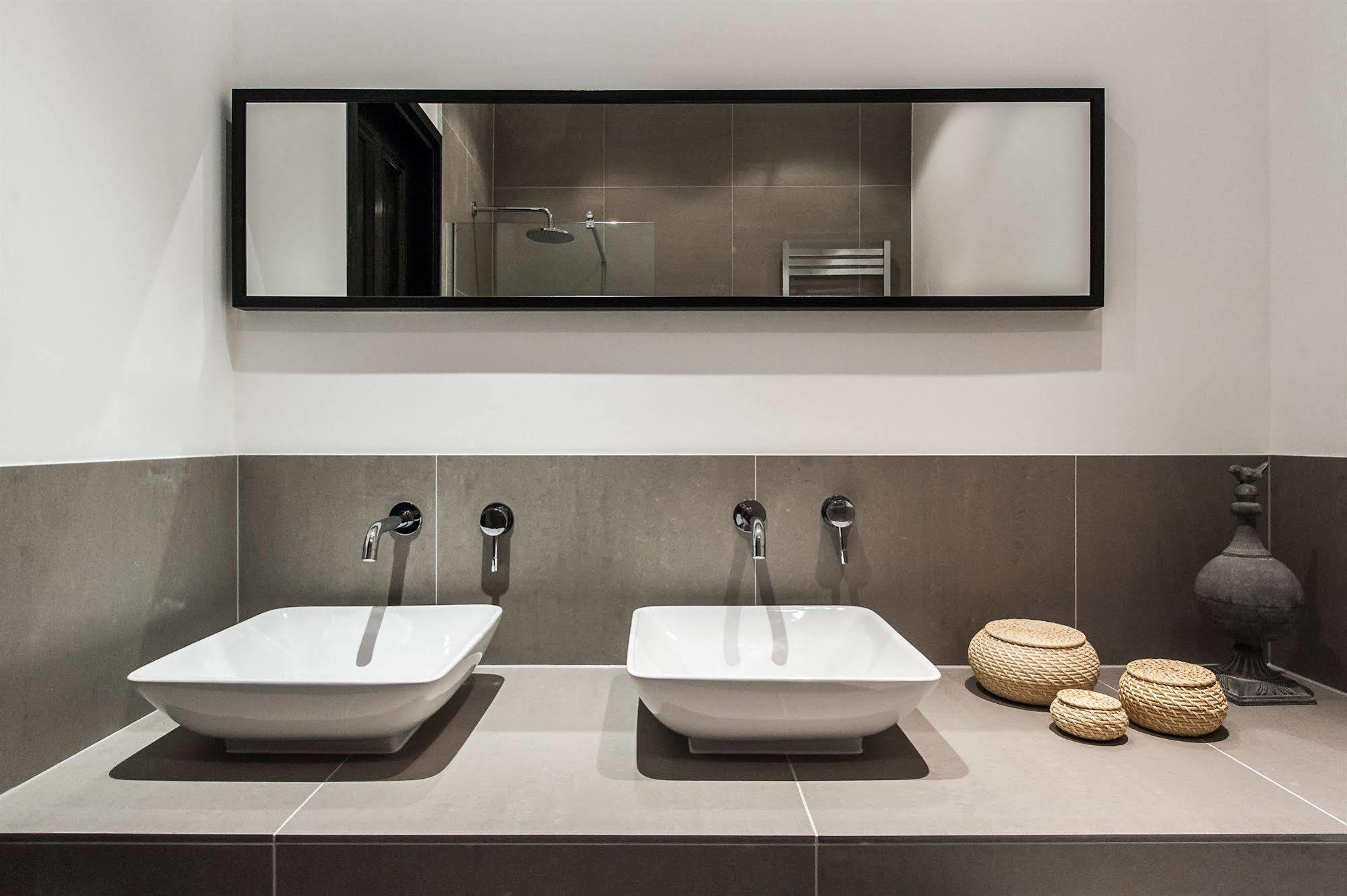 Short Stay Group Tropen Serviced Apartments Amsterdam Amesterdão Exterior foto